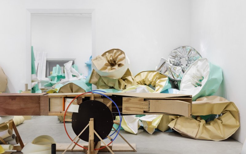 Very Contemporary, Z33, Finissage – A conversation with Michael Beutler