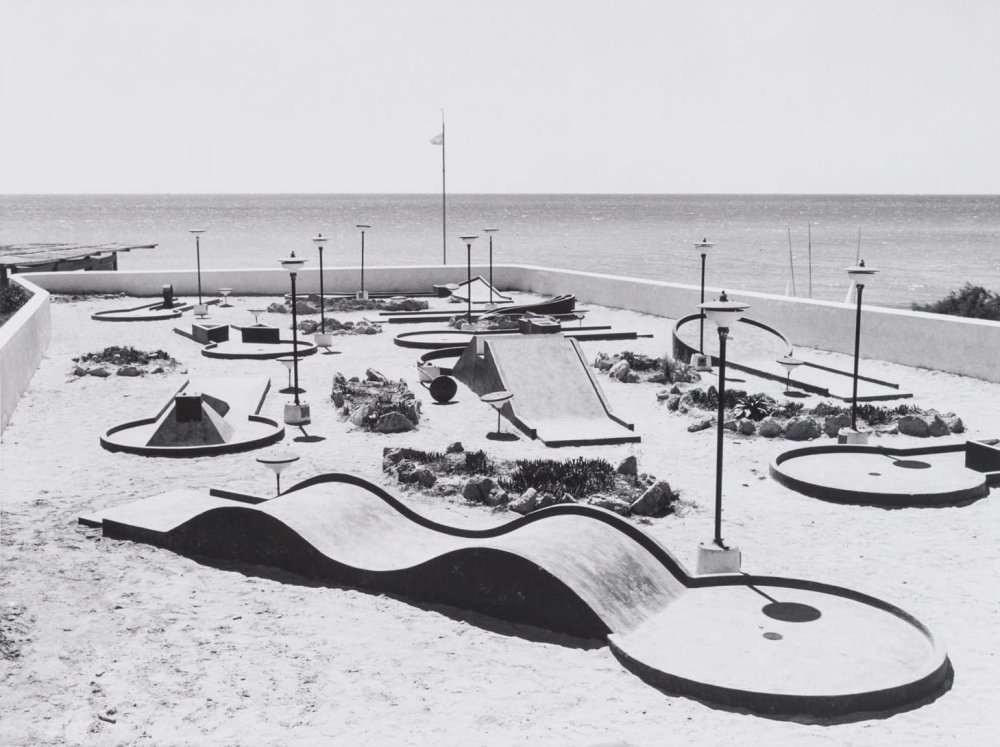 Very Contemporary, Home