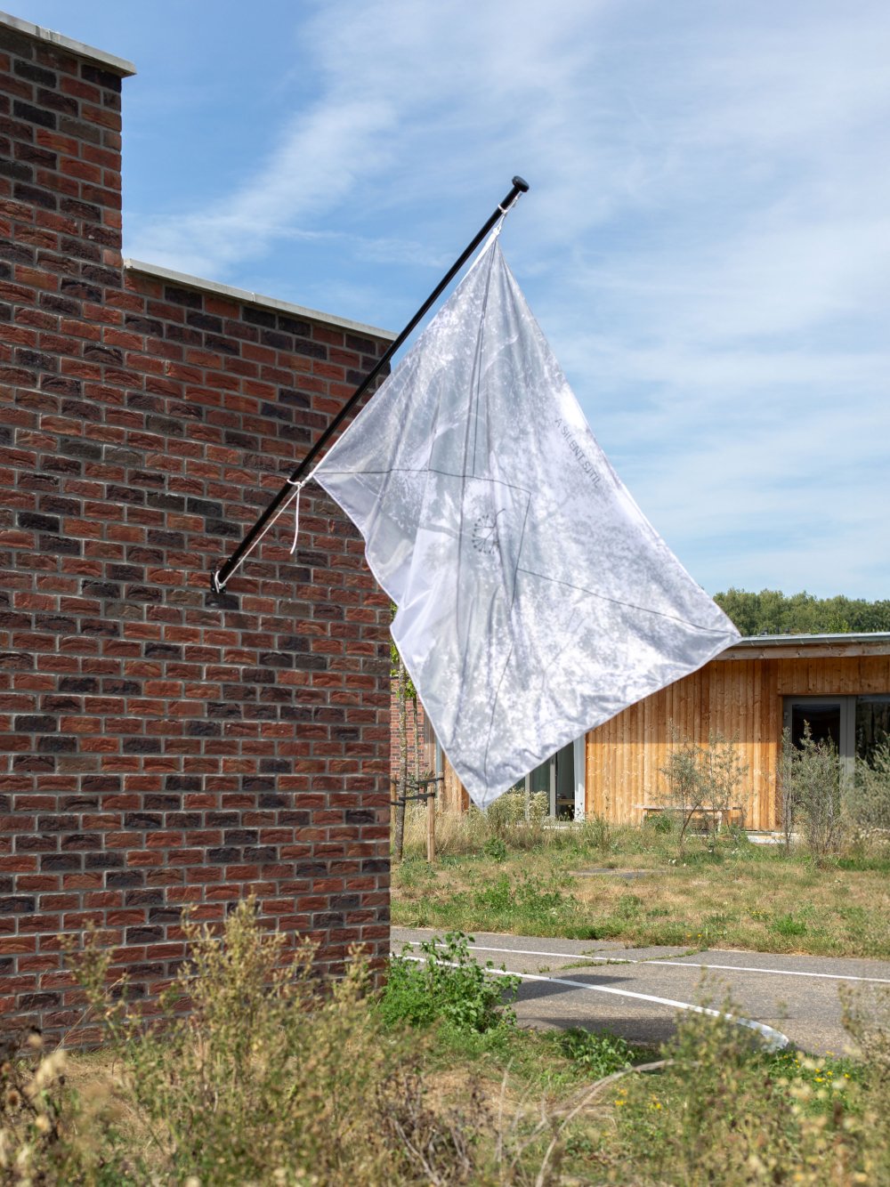 Very Contemporary, Home