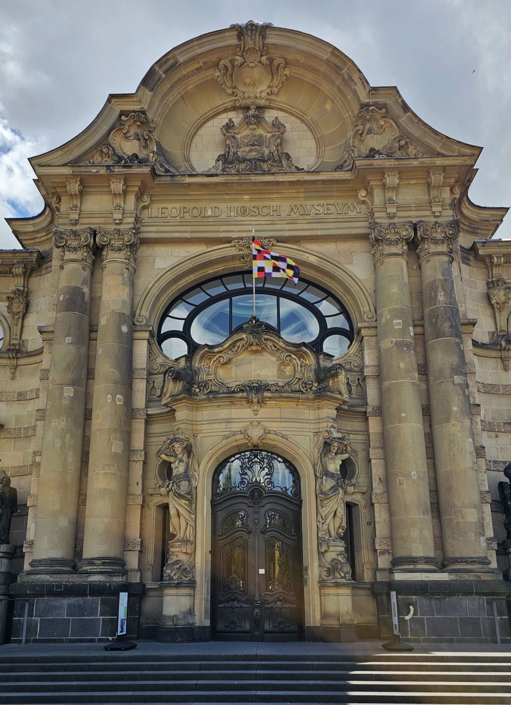 Very Contemporary, 2023 ‣ What the flag?!