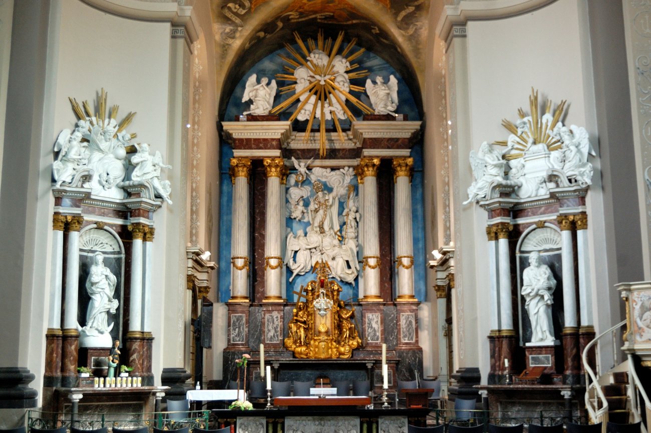 Very Contemporary, Aachen → Maastricht